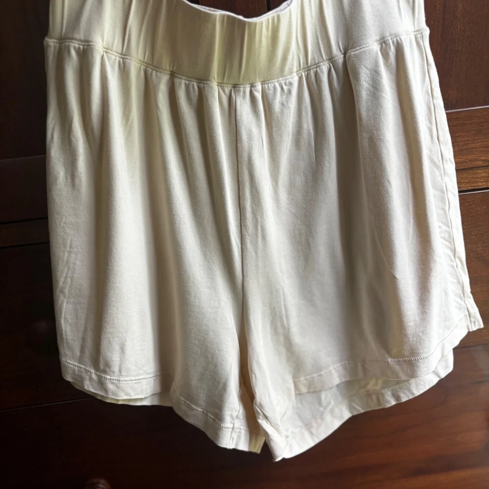 Cream Matching Set - Picture 4 of 6